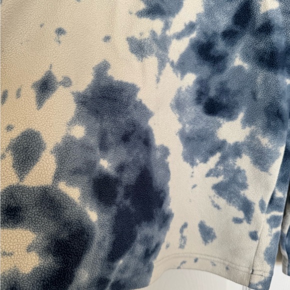 Berghaus 1/4 zip fleece in tie die print - Picture 6 of 8